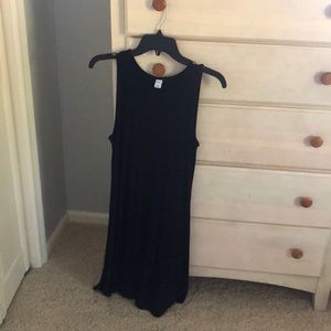 black sleeveless dress